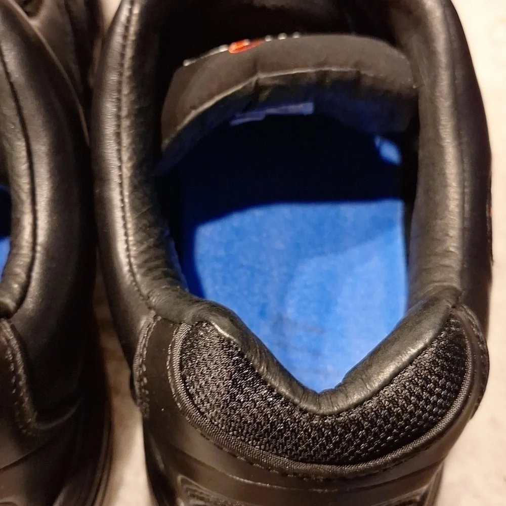 Mens Answer solid black hook and loop sneakers. Like new***** size 14
